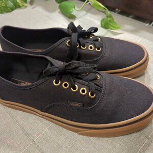 Vans Unisex Black Low Top Shoes with Gold Eyelet - Size 9.5 M, 11 W